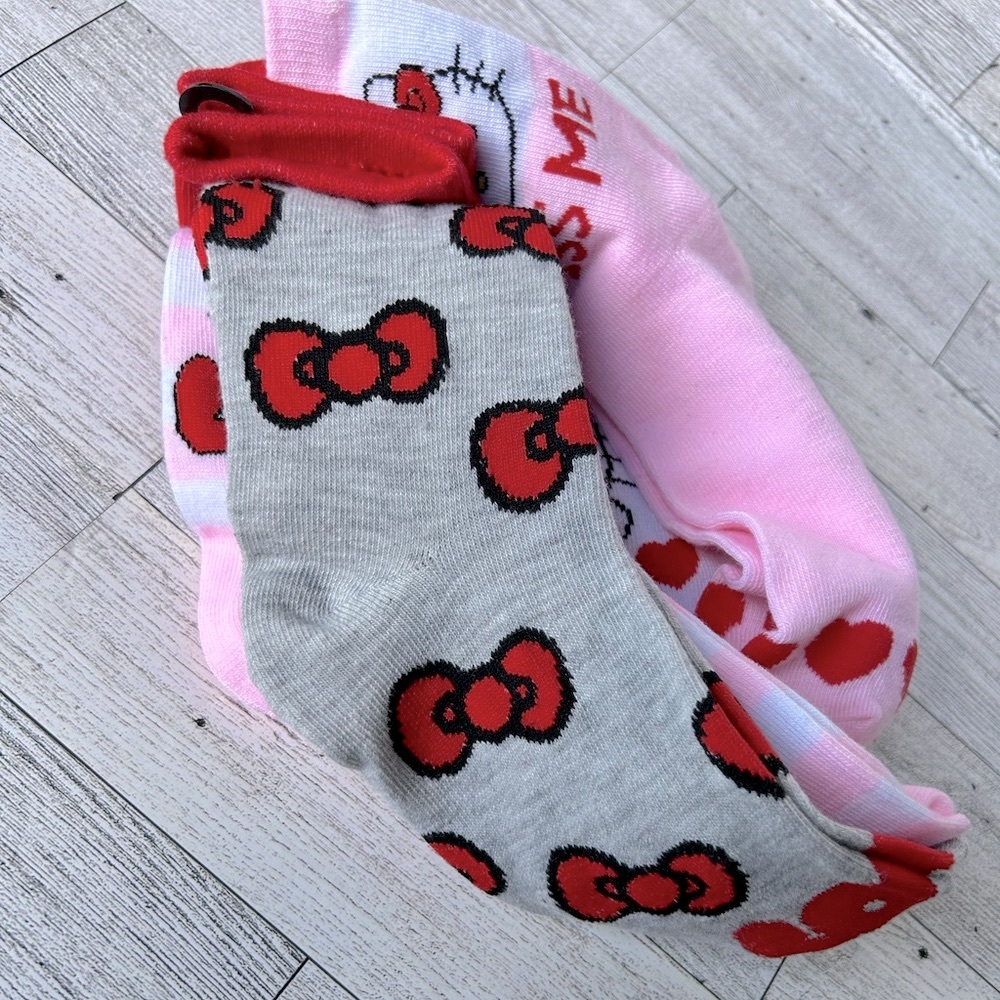 Hello Kitty Socks - Picture 6 of 8